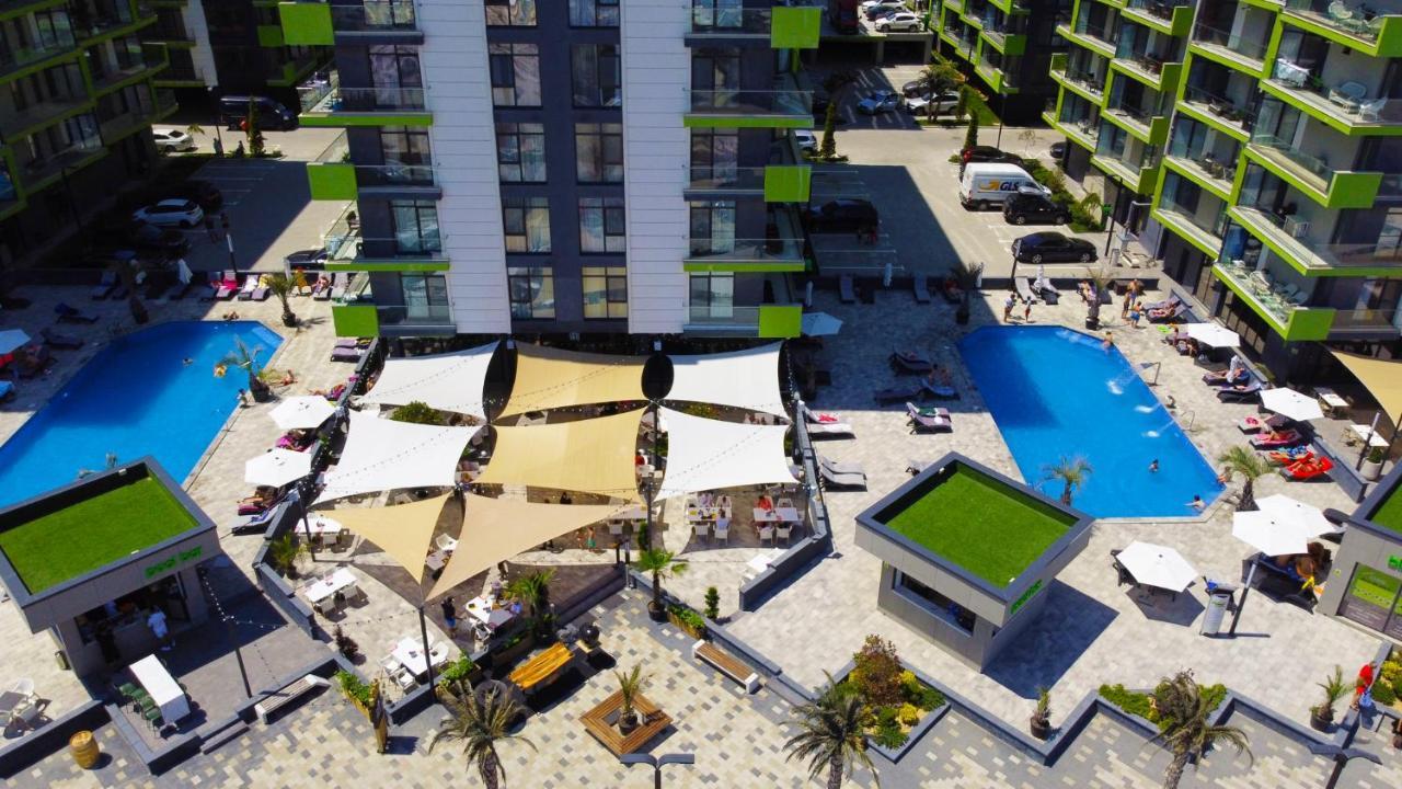 Sunrise Aparthotel Pool & Spa Mamaia Nord Năvodari Exteriör bild